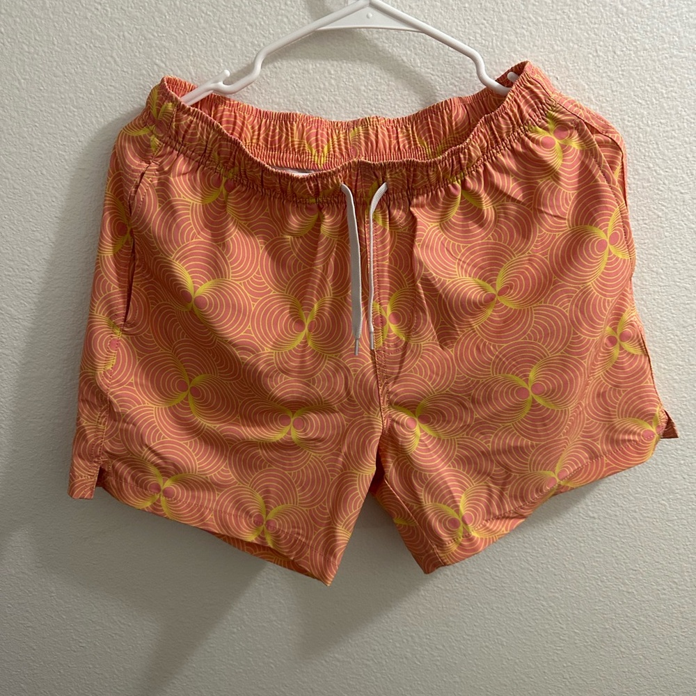 Patterned swim trunks - medium